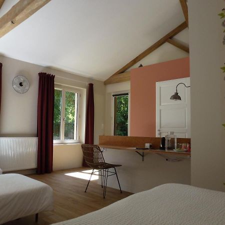 Au Petit Grain Bed & Breakfast Coutures  Bagian luar foto